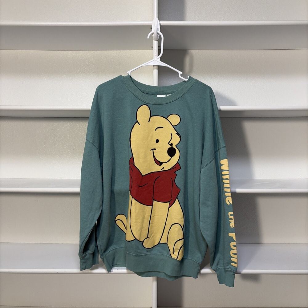 Disney Winnie The Pooh Retro Women’s Large Graphic Print Green Crewneck Sweater